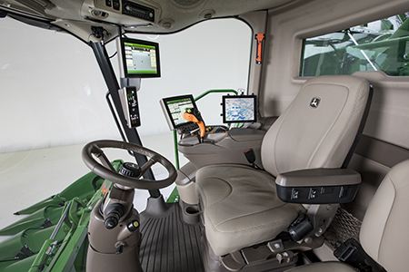 Comfortable S700 Combine cab